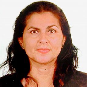 Karin, Niñera o canguro en Almusafes