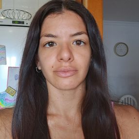 Macarena, Niñera o canguro en Viladecans