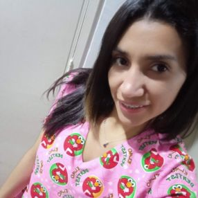 Dina rosa, Babysitter in Burgos