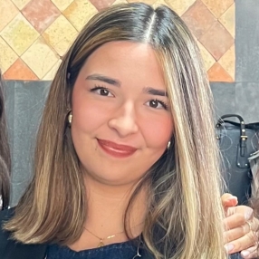 Eva, Niñera o canguro en Campello