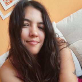 Yessenia Yasmin, Niñera o canguro en Cáceres