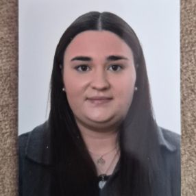Amina, Niñera o canguro en Cenes de la Vega