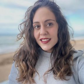Esther, Niñera o canguro en La Alcudia