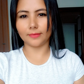 Alexandra, Niñera o canguro en Sestao