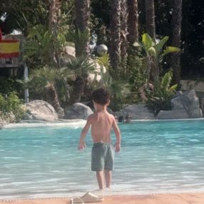 Ji, Familia en San Juan de Alicante