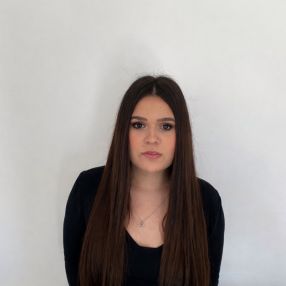 Gabriela, Babysitter in Navalagamella