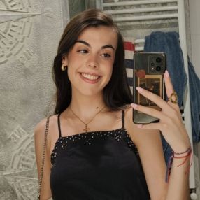 Julia, Babysitter in Almagro