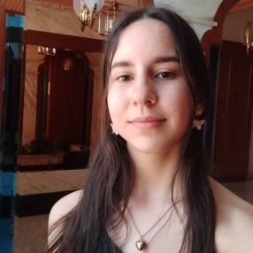 Mari, Babysitter in Lalín