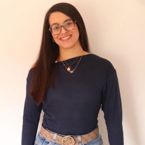 Paula, Niñera o canguro en Santoña