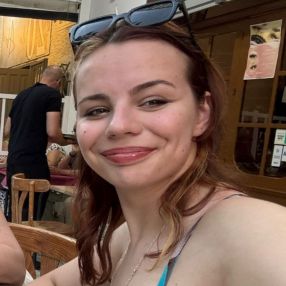 Anastasia, Niñera o canguro en Rus