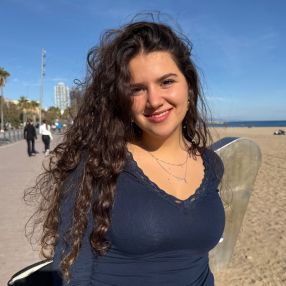 Carmen, Niñera o canguro en Villanueva de la Cañada