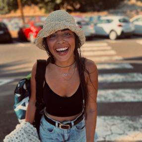 Mattea, Babysitter in Palma
