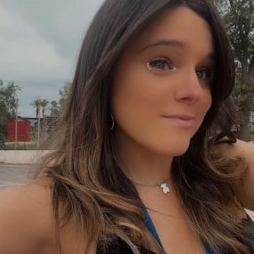Adriana, Niñera o canguro en Vila-real