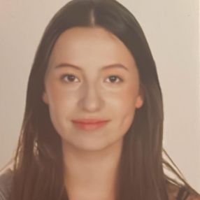 Leire, Niñera o canguro en Vergara