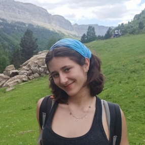 Lorena, Babysitter in Velilla de San Antonio