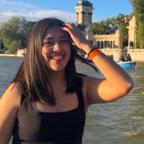 Moire, Babysitter in La Puebla de Cazalla