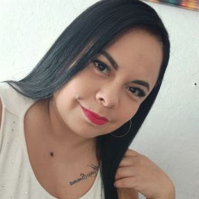 Carolina, Babysitter in Carmona