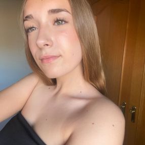 Adriana, Niñera o canguro en Villarejo de Salvanés