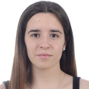 Eva, Babysitter in Los Barrios