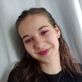 Ema, Babysitter in Sant Jaume d'Enveja