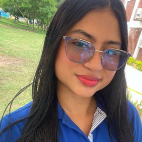 Jennifer, Niñera o canguro en Alcira