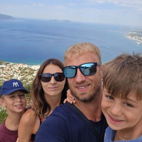 Adrien, Familia en San Pedro de Ribas