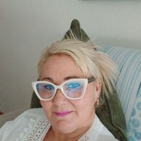 Nairobis, Babysitter in Segovia
