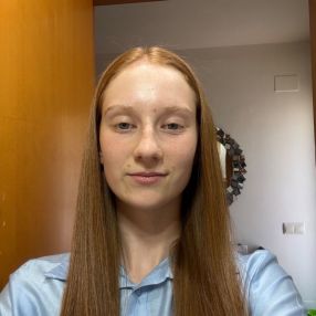 Laia, Niñera o canguro en Vinyols i els Arcs