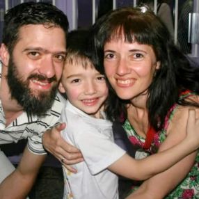 Naty, Familia en Vitoria-Gasteiz