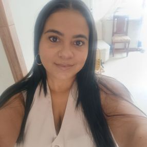 Vivian, Niñera o canguro en La Eliana