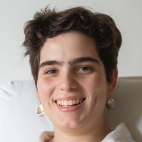 Lucía, Babysitter in Santiago de Compostela