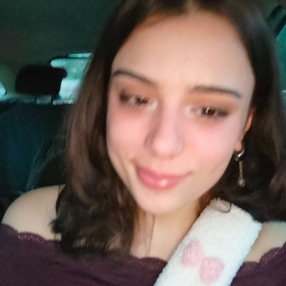 Adriana, Niñera o canguro en Gondomar