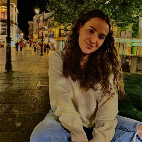 Paula, Niñera o canguro en Villaquilambre