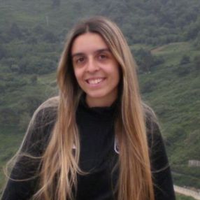Ainhize, Babysitter in Ortuella