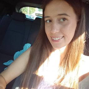 Julia, Babysitter in Argentona