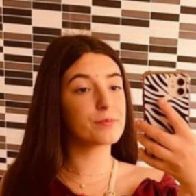 Sara, Niñera o canguro en Aznalcóllar