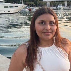 Leslie, Babysitter in San Sebastián de los Reyes