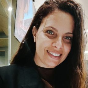 Bouchra, Babysitter in Estepa