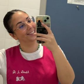 Nuria, Niñera o canguro en Gibraleón