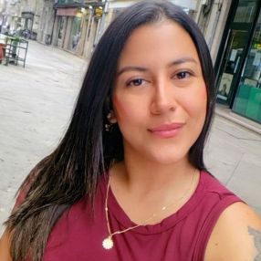 Nathalia, Niñera o canguro en O Carballiño