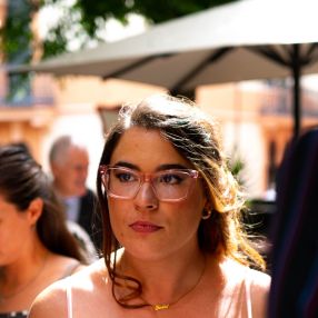 Laura, Niñera o canguro en Girona