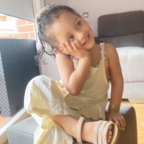 Kayla Sharlin, Familia en Tarragona