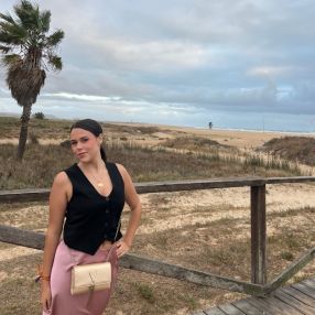 Carmen, Niñera o canguro en Ayamonte