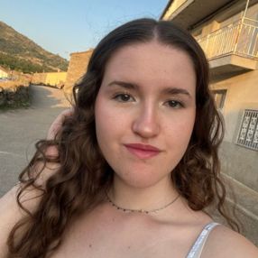 Julia, Babysitter in Calatayud