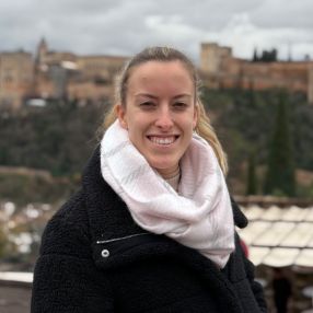 Leire, Niñera o canguro en Sa Cabaneta
