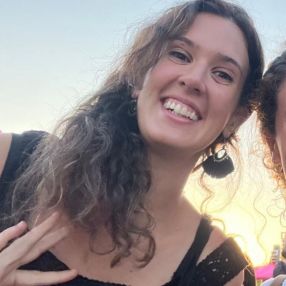 Aida, Babysitter in Artés