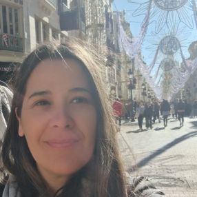 Maria paz, Niñera o canguro en Mieres