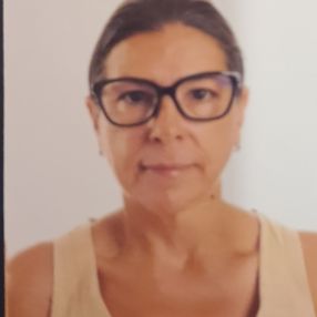 Lina, Niñera o canguro en Los Hueros
