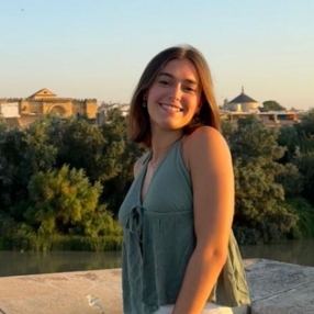 Irene, Niñera o canguro en Lardero