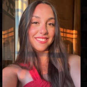 Jimena, Niñera o canguro en Las Mesas
